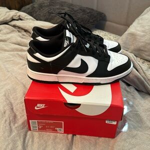 Authentic Nike dunk low retro “panda”